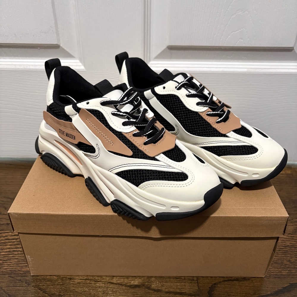 Steve Madden Black and Cream Sneakers